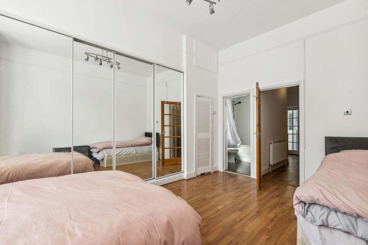 Cozy Wimbledon Apartment London Exterior photo