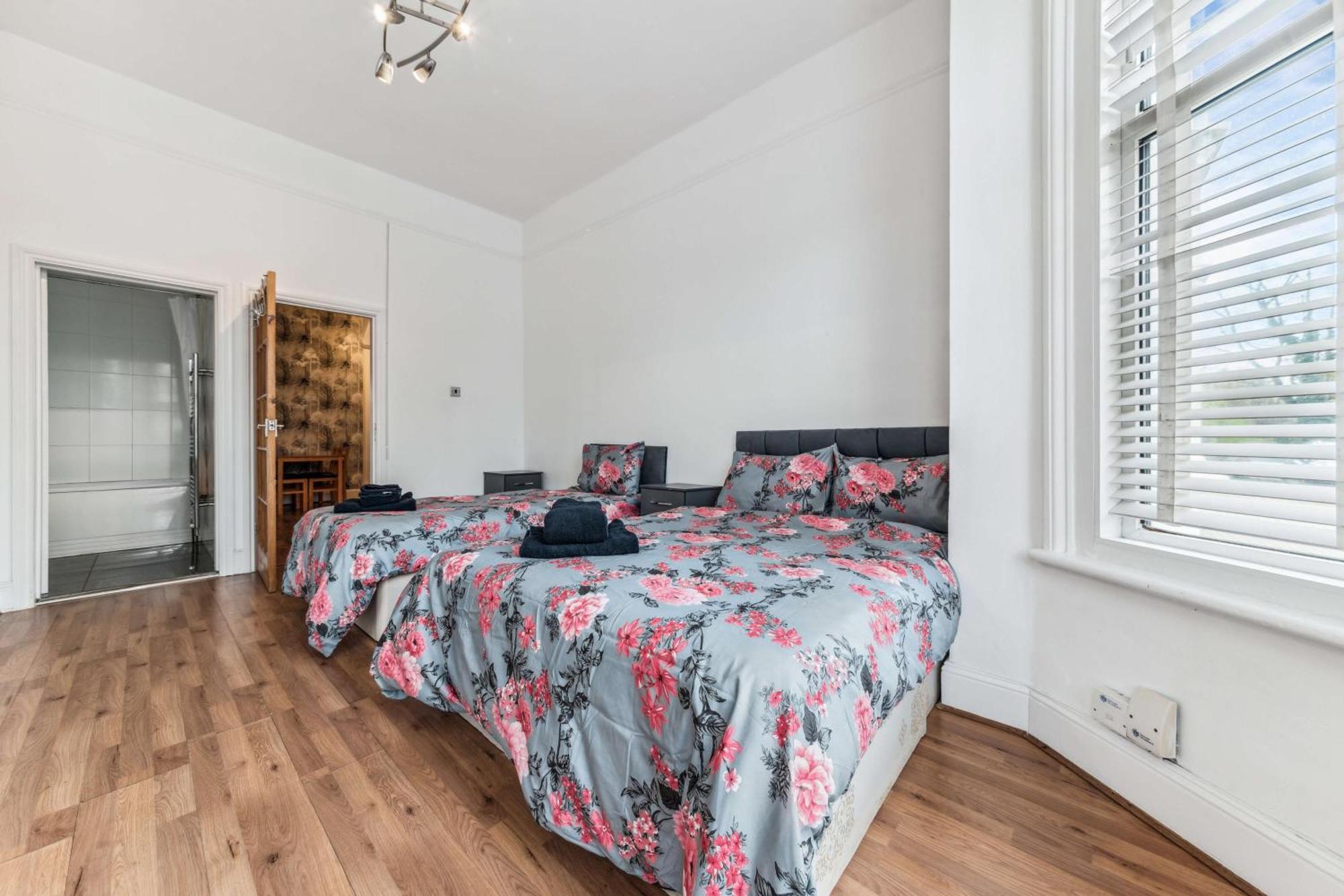 Cozy Wimbledon Apartment London Exterior photo